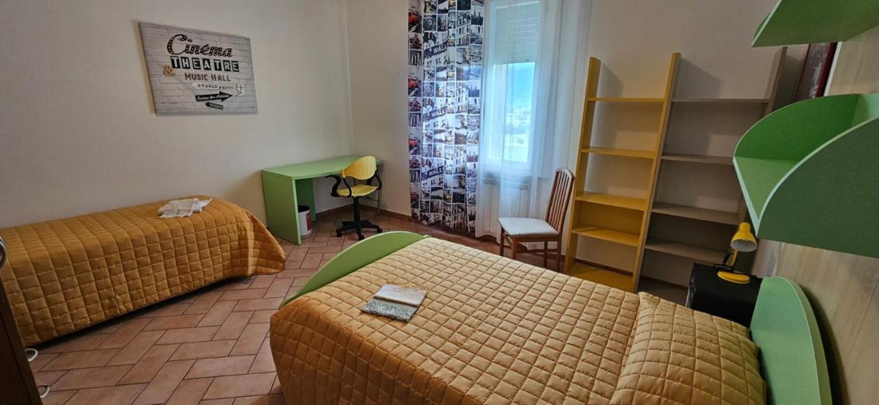 Delizioso Appartamento Collinare Limigiano Extérieur photo